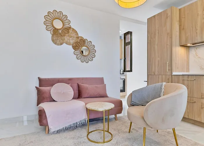 Beautiful With Sea View Paseo Maritimo Apartment