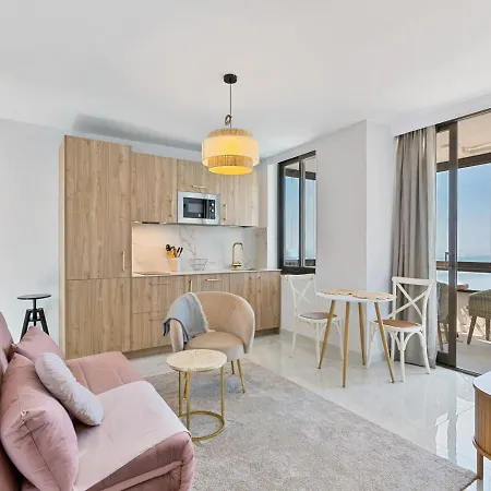 Апартаменти Airosa Port Beautiful With Sea View Paseo Maritimo Фуенхірола