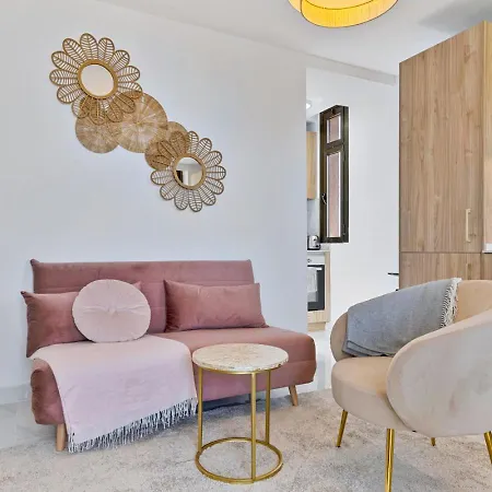 Beautiful With Sea View Paseo Maritimo Apartment