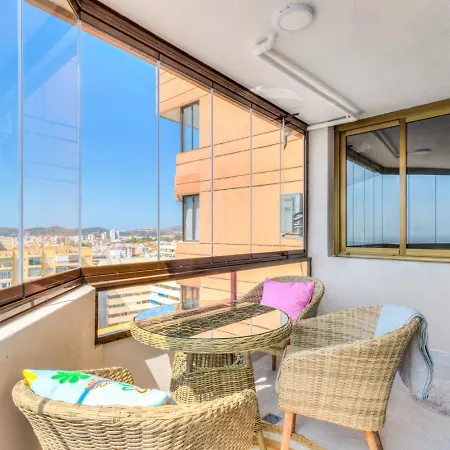 Beautiful With Sea View Paseo Maritimo フエンヒロラ