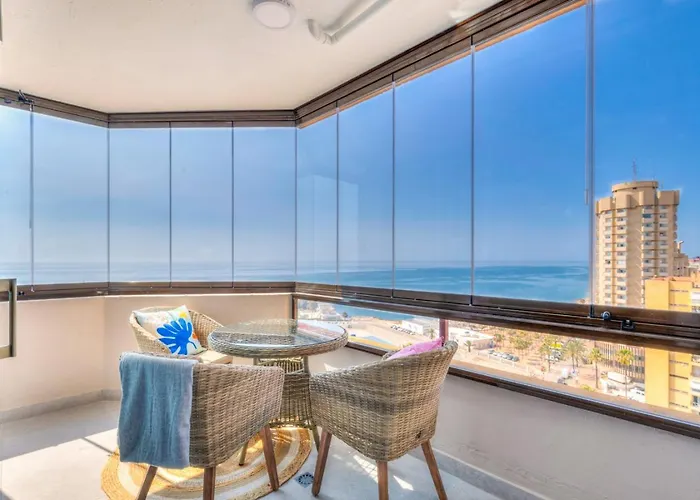 アパート Beautiful With Sea View Paseo Maritimo フエンヒロラ